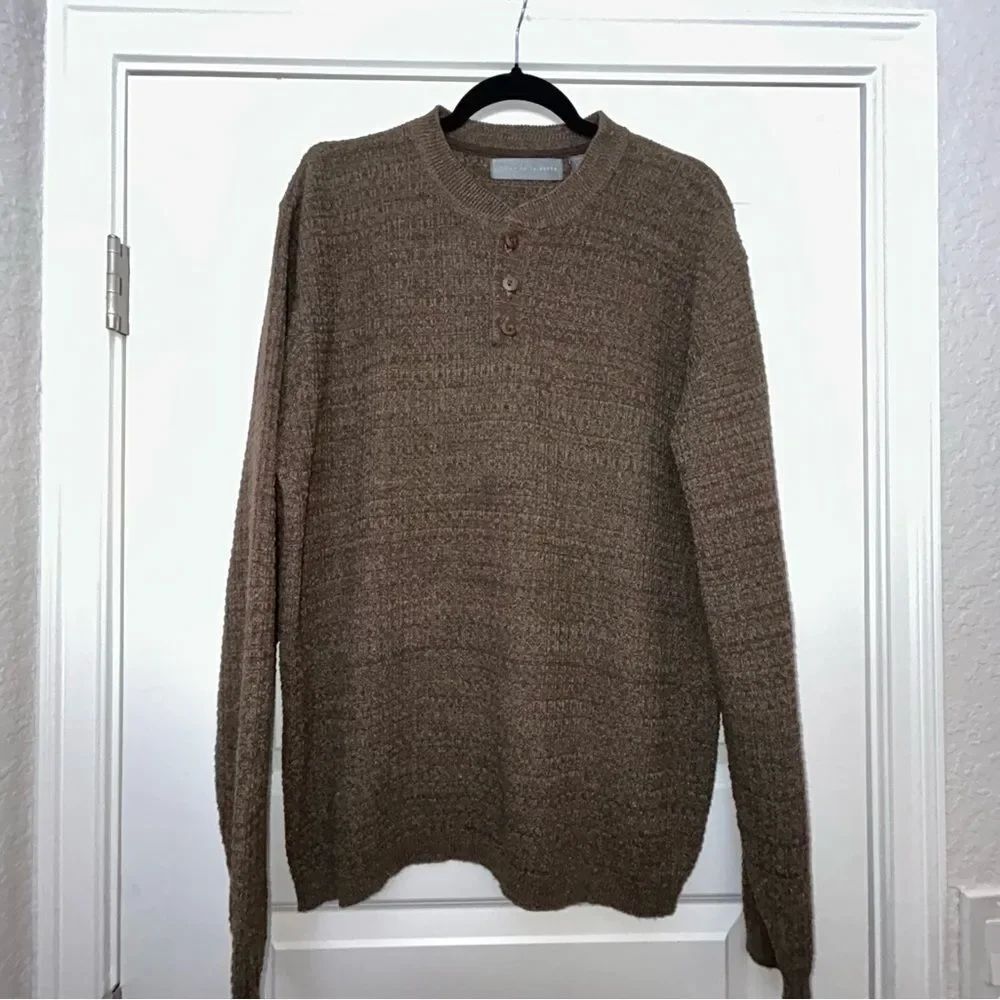 Vintage Oscar De La Renta Henley Long Sleeve Crewneck Sweater